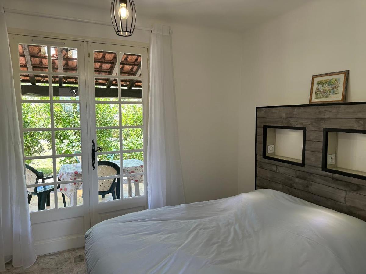 Villa Entiere Au Calme Dans Village Provencal Peymeinade 外观 照片