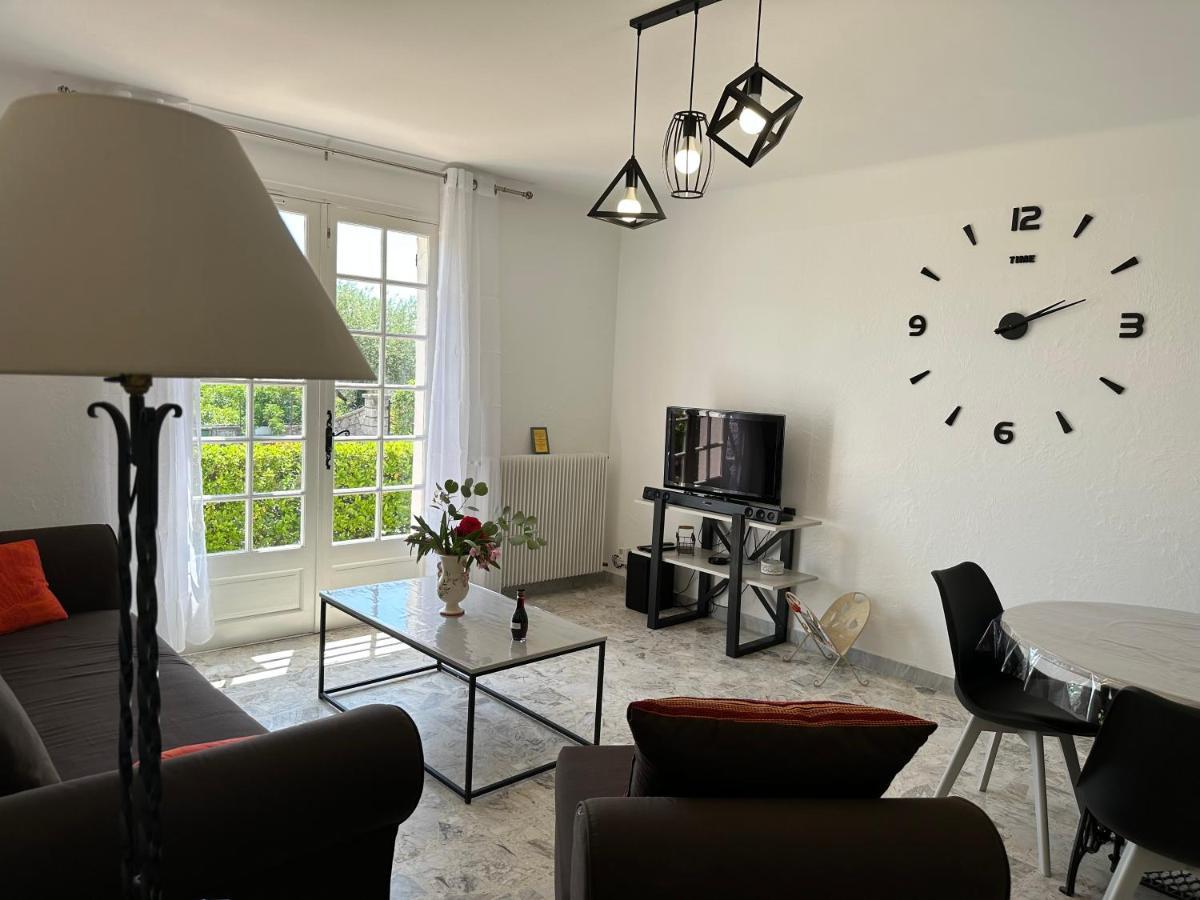Villa Entiere Au Calme Dans Village Provencal Peymeinade 外观 照片