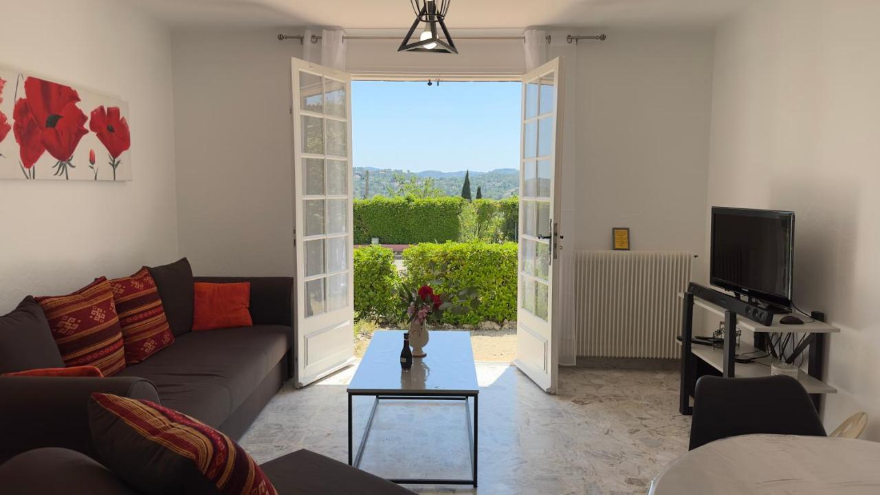 Villa Entiere Au Calme Dans Village Provencal Peymeinade 外观 照片